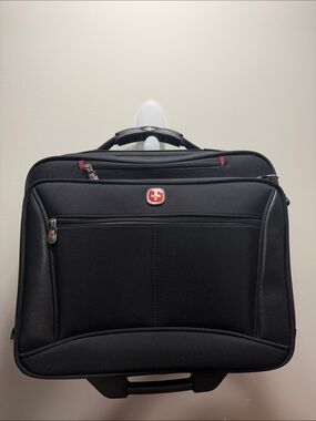 SwissGear Black Laptop Rolling Business Briefcase L16.5xW7xH14